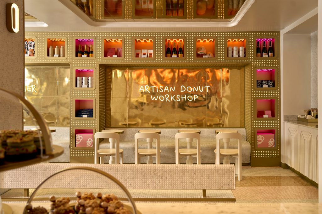 241113_Donutelier3697_016_HiRes