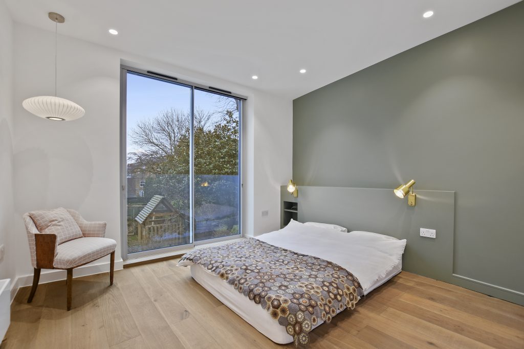 RHGILI-LP - 30 Upper Park Road, NW3 (24)